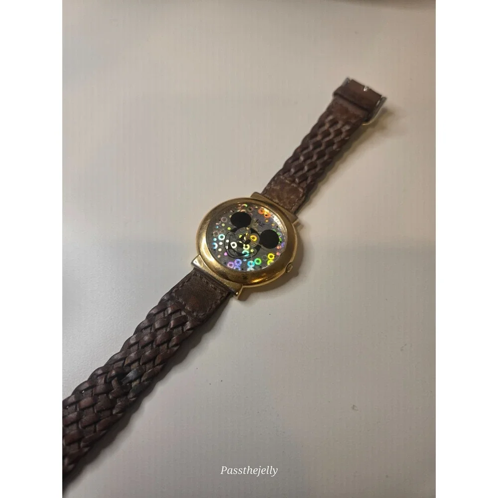 vtg‎ Disney Mickey Mouse Womens Watch Holographic Dial Gold Tone Brown Leather
